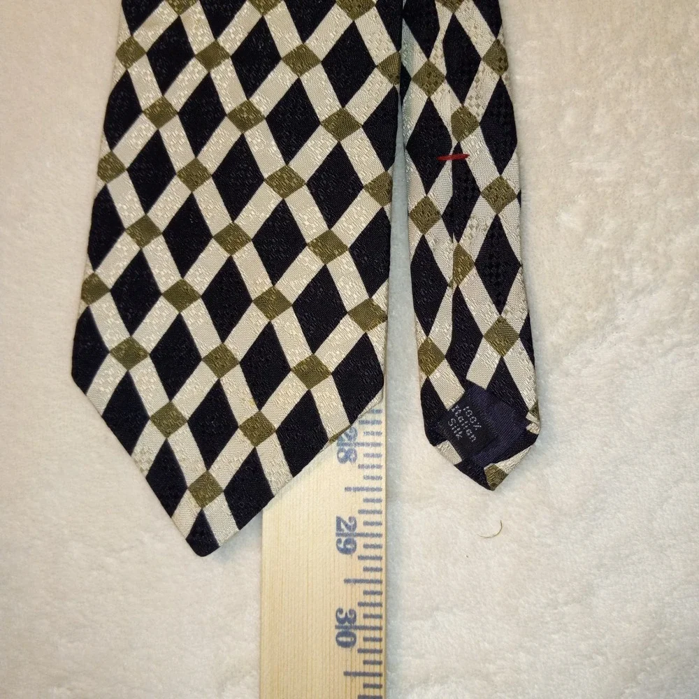 Mark Alexander Mens Tie 100% Italian Silk Made in U.S.A Brown Goemeteric stripes